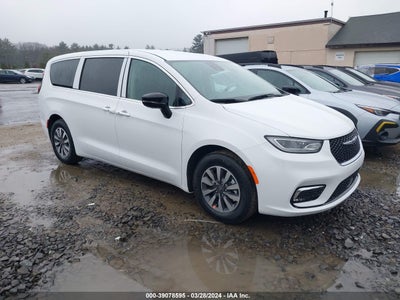 Chrysler Pacifica 2024