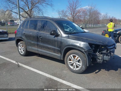 VOLKSWAGEN TIGUAN 2015
