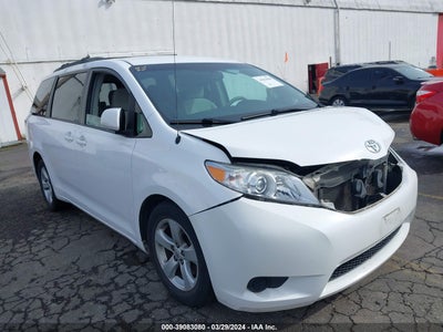 TOYOTA SIENNA 2012