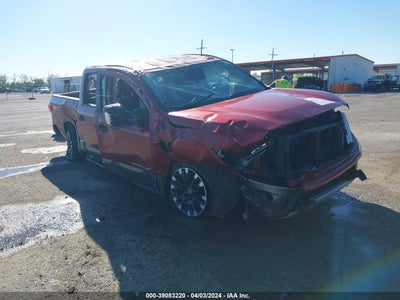 NISSAN TITAN 2017