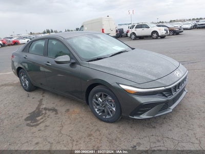 Hyundai Elantra 2024