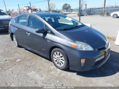 TOYOTA PRIUS PLUG-IN 2014