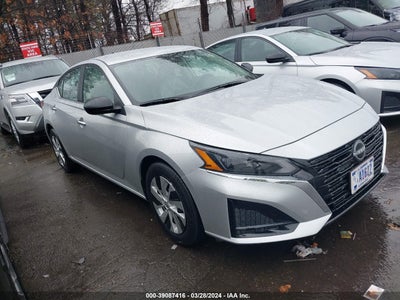 Nissan Altima 2024