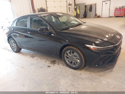 Hyundai Elantra 2024