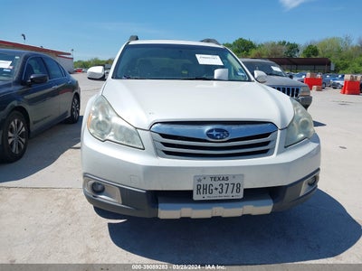 Subaru Outback 2011