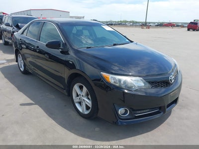 TOYOTA CAMRY 2013