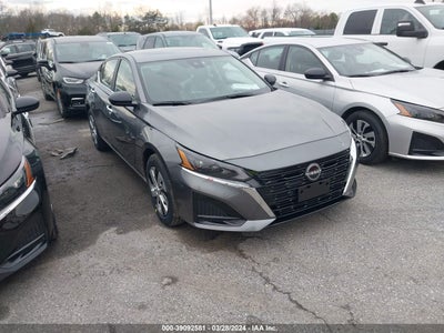 Nissan Altima 2024