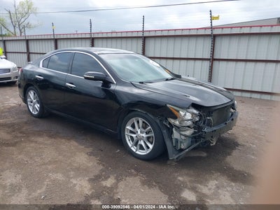 NISSAN MAXIMA 2011
