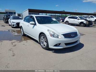 INFINITI JOURNEY 2010