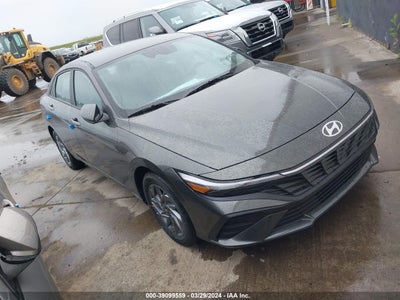 Hyundai Elantra 2024