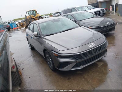 Hyundai Elantra 2024