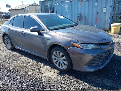 TOYOTA CAMRY 2019