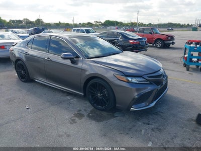 Toyota Camry 2021