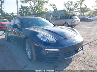 PORSCHE PANAMERA 2016