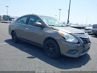 NISSAN VERSA 2016
