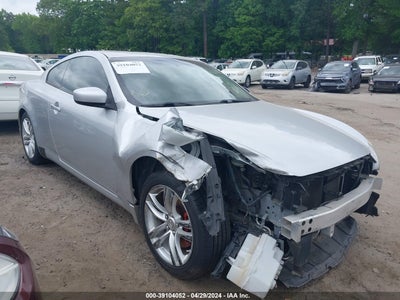 INFINITI G37 2010