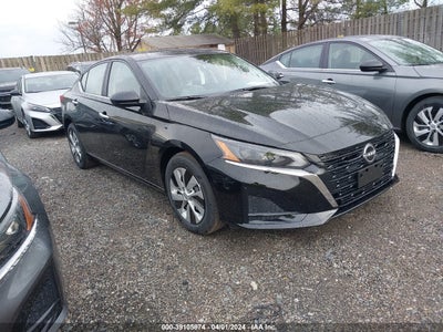 Nissan Altima 2024