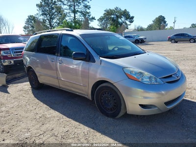 TOYOTA SIENNA 2008