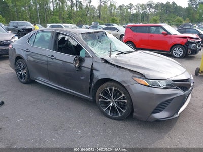 TOYOTA CAMRY 2020