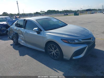 TOYOTA CAMRY 2024