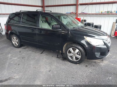 Volkswagen Routan 2011