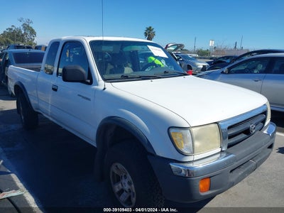 TOYOTA TACOMA 2000