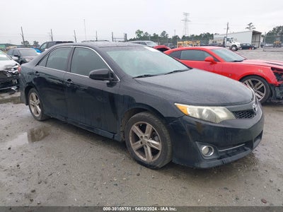 TOYOTA CAMRY 2014