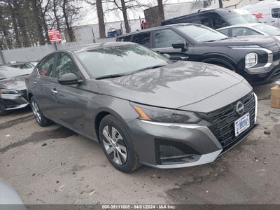 Nissan Altima 2024