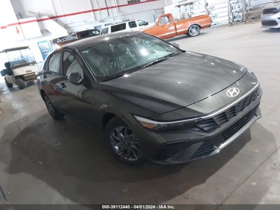 Hyundai Elantra 2024