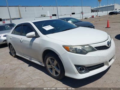TOYOTA CAMRY 2012