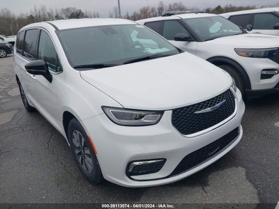 Chrysler Pacifica 2024
