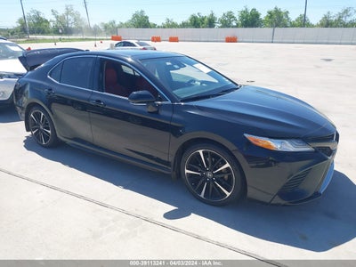 TOYOTA CAMRY 2020