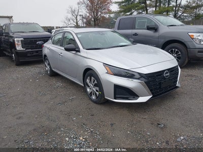 Nissan Altima 2024