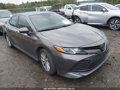 TOYOTA CAMRY 2020