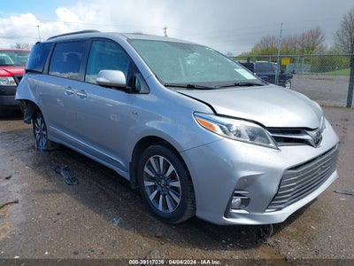 TOYOTA SIENNA 2018