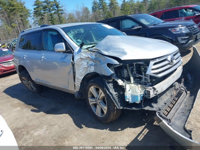 TOYOTA HIGHLANDER 2013