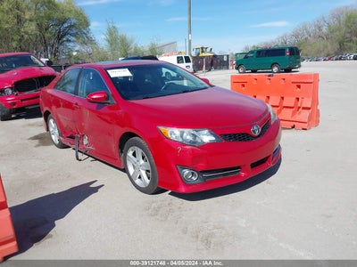 TOYOTA CAMRY 2013