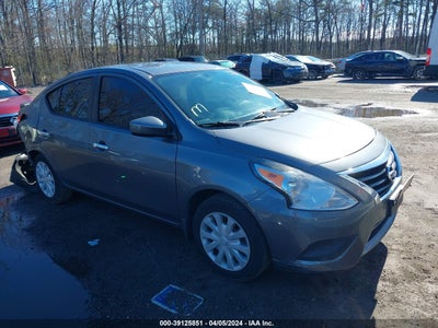 NISSAN VERSA 2017