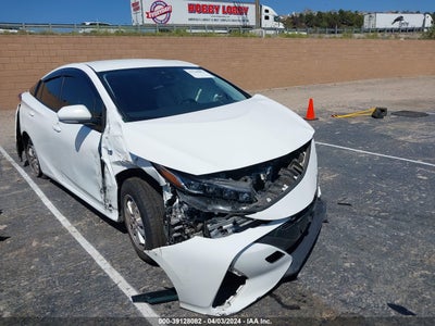 TOYOTA PRIUS PRIME 2017