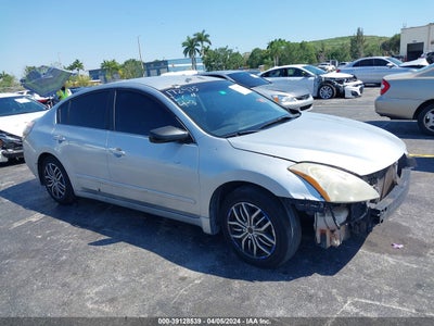 Nissan Altima 2010