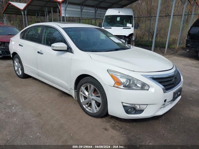 NISSAN ALTIMA 2015