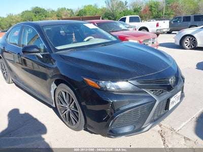 Toyota Camry 2021