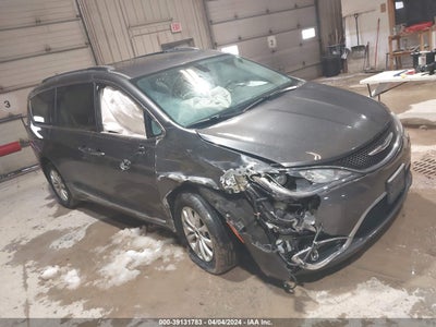 CHRYSLER PACIFICA 2017