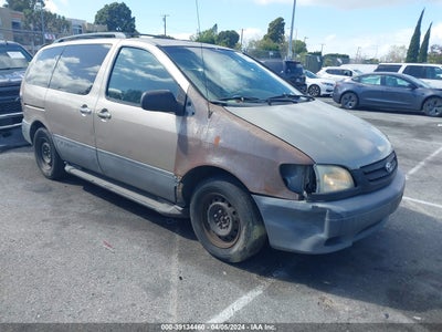 TOYOTA SIENNA 2003