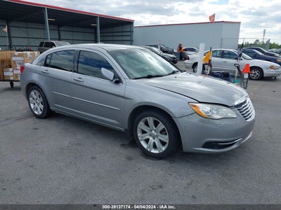 Chrysler 200 2013