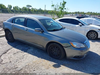 CHRYSLER 200 2013