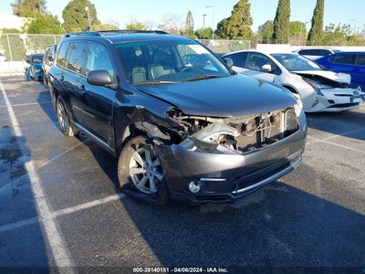 TOYOTA HIGHLANDER 2011