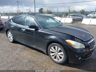 INFINITI M37 2011