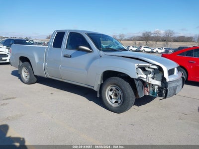 Mitsubishi Raider 2008