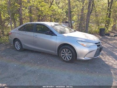 TOYOTA CAMRY 2016